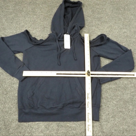 Splendid cut out hoodie. Navy blue size medium - Picture 2 of 8